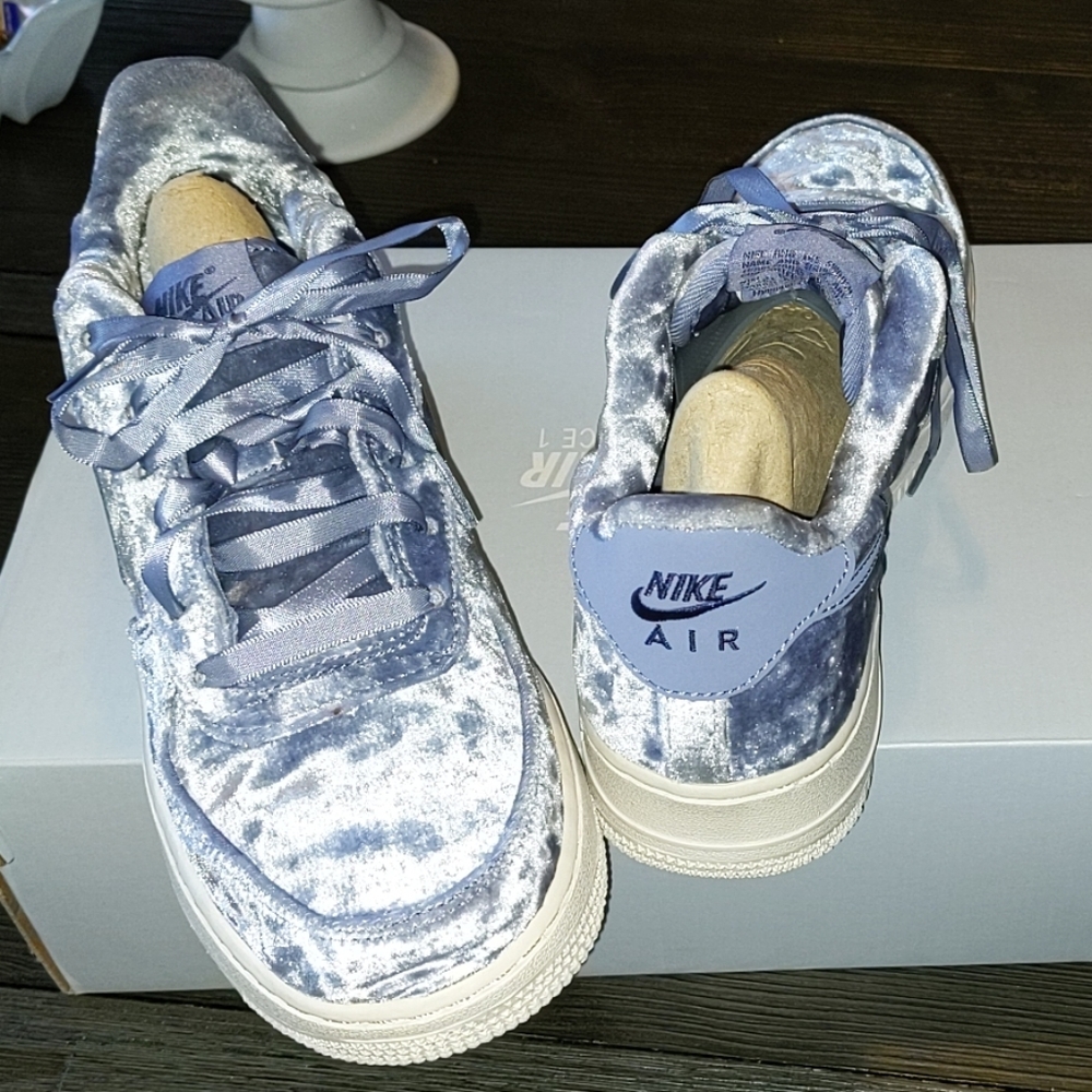 BNWT Nike Air Force 1 Sneakers